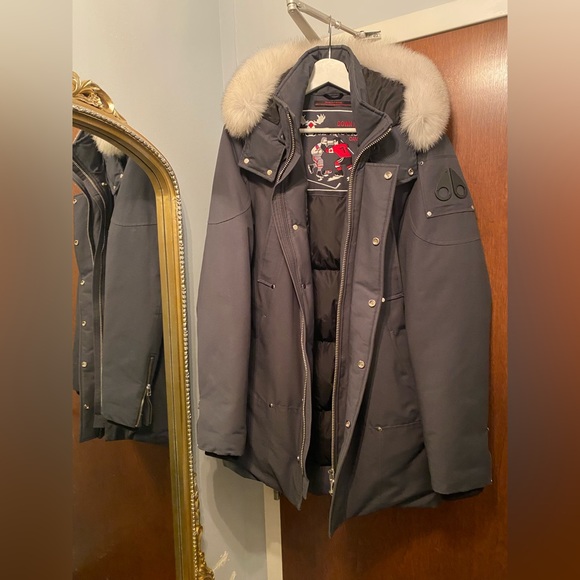 Moose Knuckles parka only worn twice, real fur. Last markdown - Picture 2 of 5